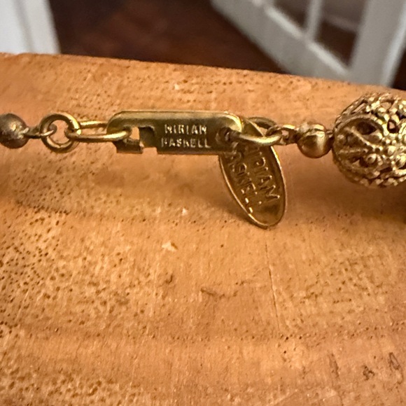 MIRIAM HASKELL Signed Elegant Gold Beaded Necklace - Picture 5 of 6